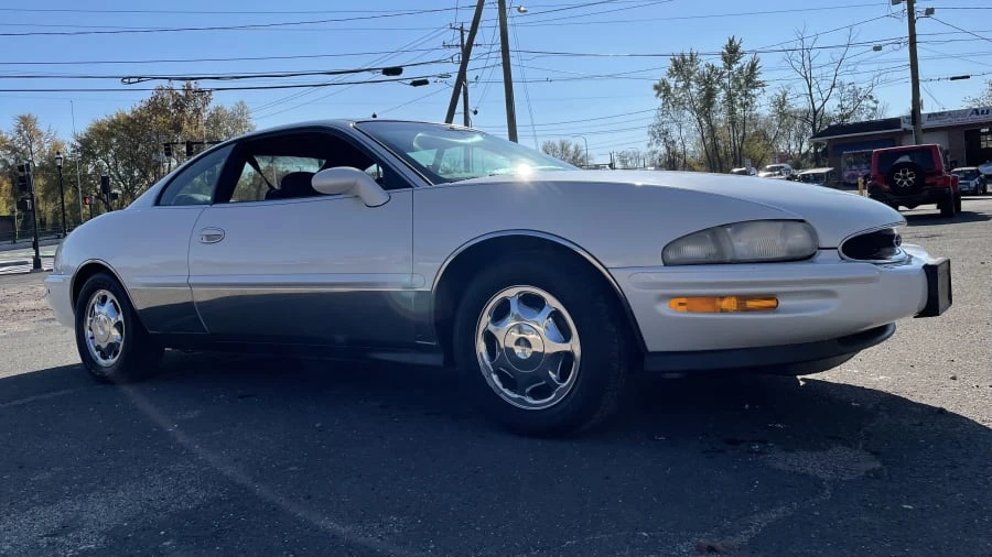 1998 Buick Riviera 8th Gen - Image 8 of 8