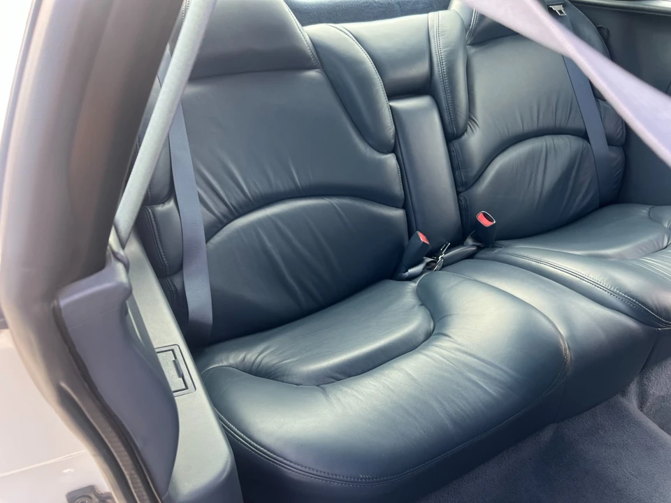 1998 Buick Riviera 8th Gen - Image 25 of 30