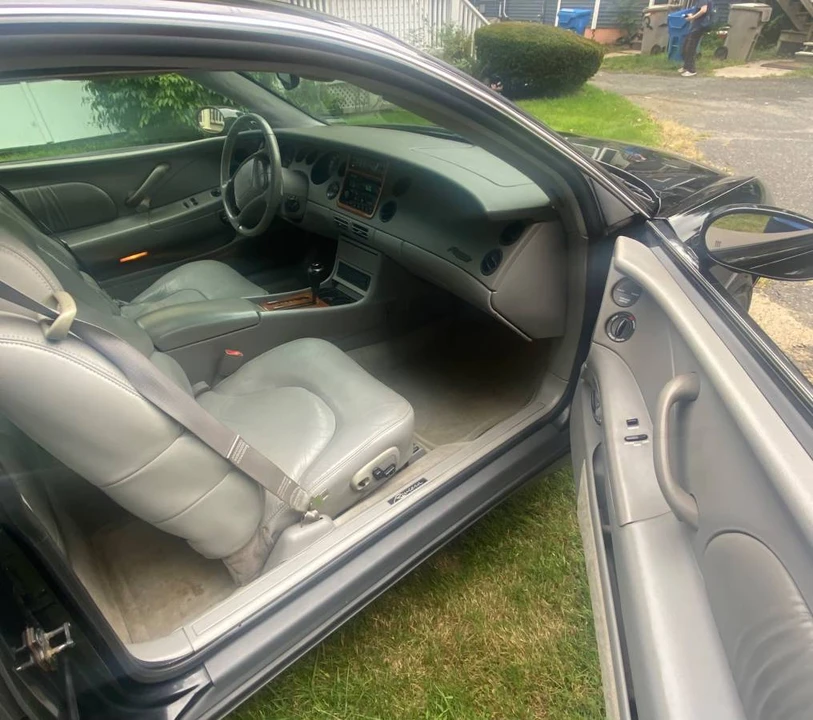 1998 Buick Riviera 8th Gen - Image 3 of 6