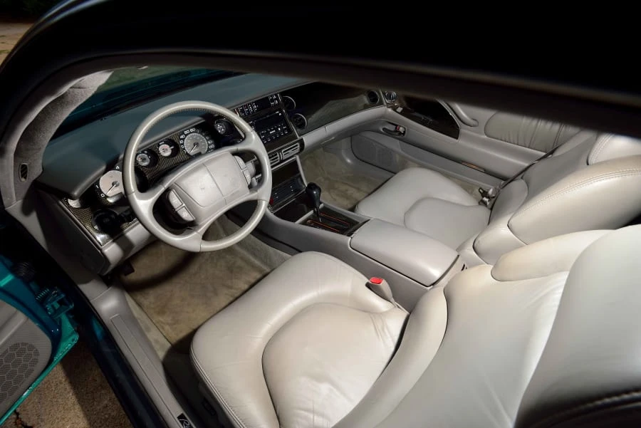 1998 Buick Riviera 8th Gen - Image 4 of 12