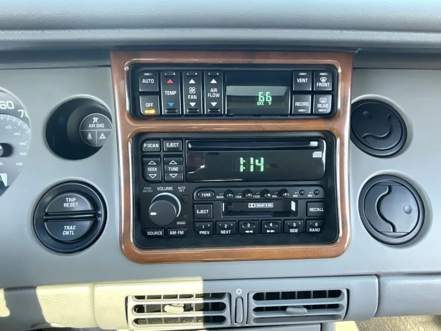 1998 Buick Riviera 8th Gen - Image 11 of 14