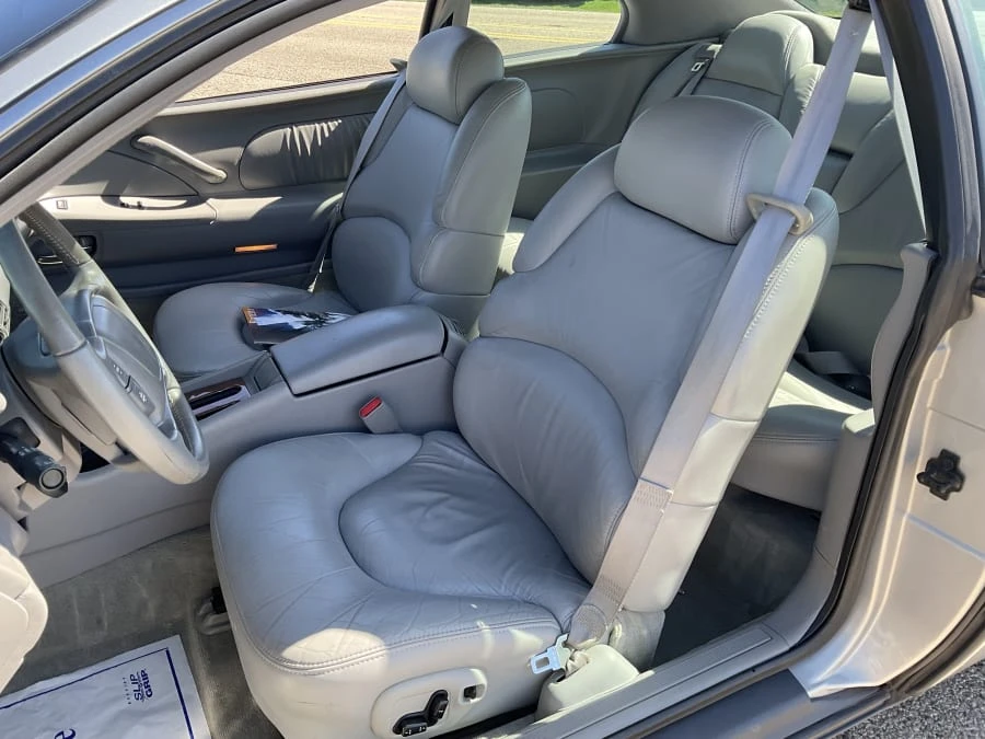 1998 Buick Riviera 8th Gen - Image 5 of 14