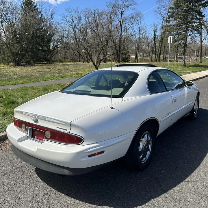 1998 Buick Riviera 8th Gen - Image 3 of 12