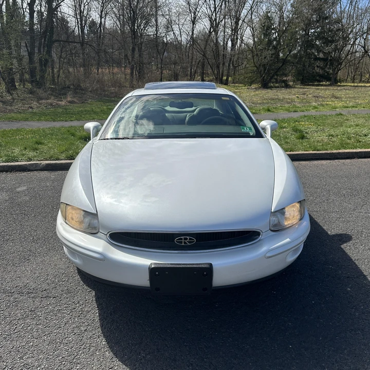 1998 Buick Riviera 8th Gen - Image 11 of 12