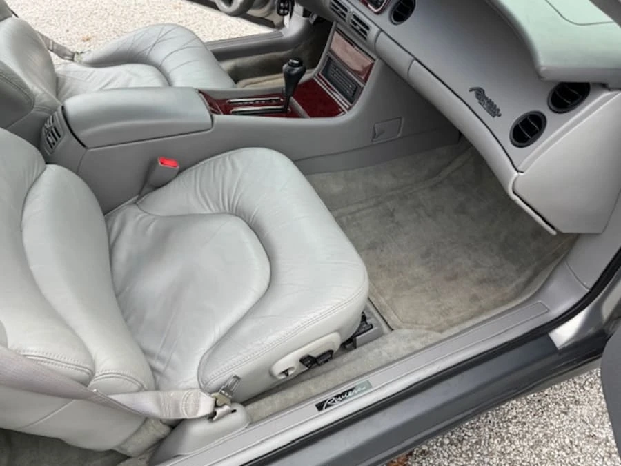 1998 Buick Riviera 8th Gen - Image 7 of 24