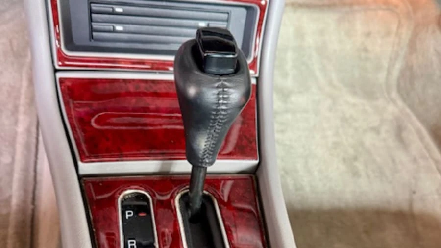 1998 Buick Riviera 8th Gen - Image 17 of 24