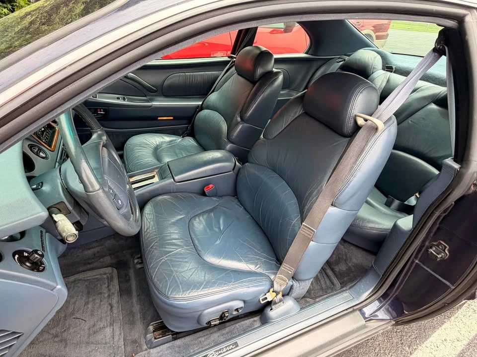 1998 Buick Riviera 8th Gen - Image 14 of 17