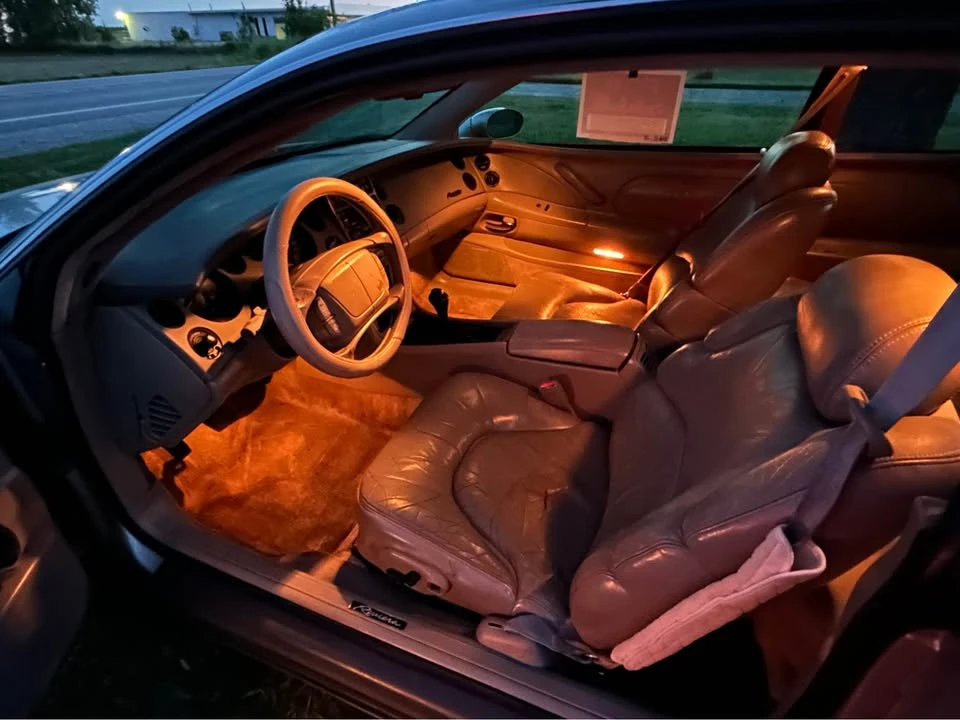 1998 Buick Riviera 8th Gen - Image 4 of 7