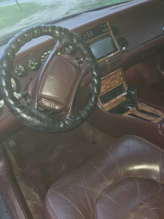 1998 Buick Riviera 8th Gen - Image 3 of 3