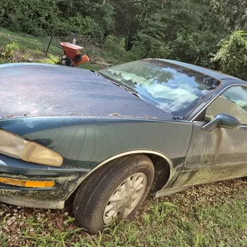 1998 Buick Riviera Coupe 2D