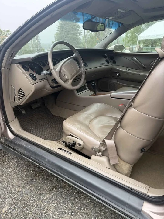 1998 Buick Riviera 8th Gen - Image 7 of 8