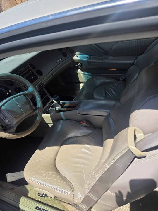 1998 Buick Riviera 8th Gen - Image 6 of 9