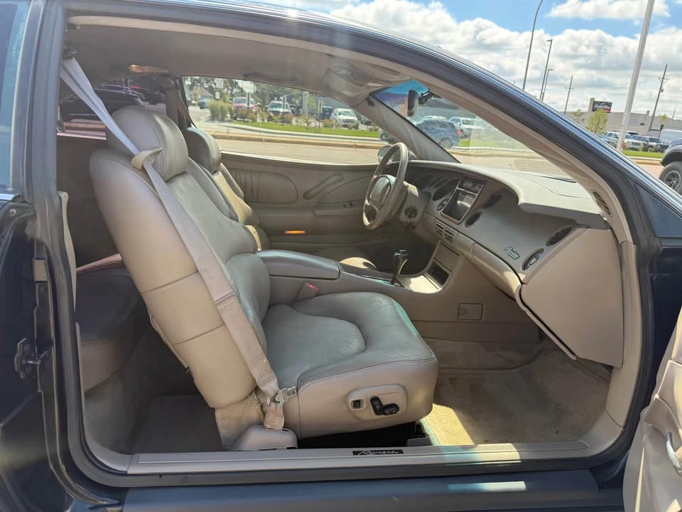1998 Buick Riviera 8th Gen - Image 9 of 19