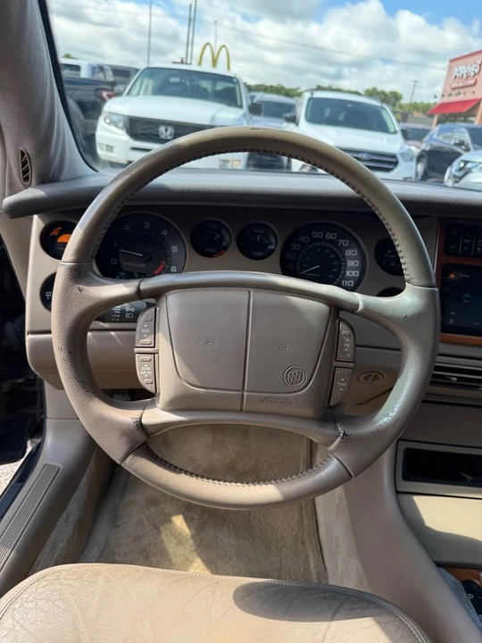 1998 Buick Riviera 8th Gen - Image 13 of 19
