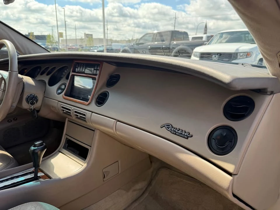 1998 Buick Riviera 8th Gen - Image 12 of 19
