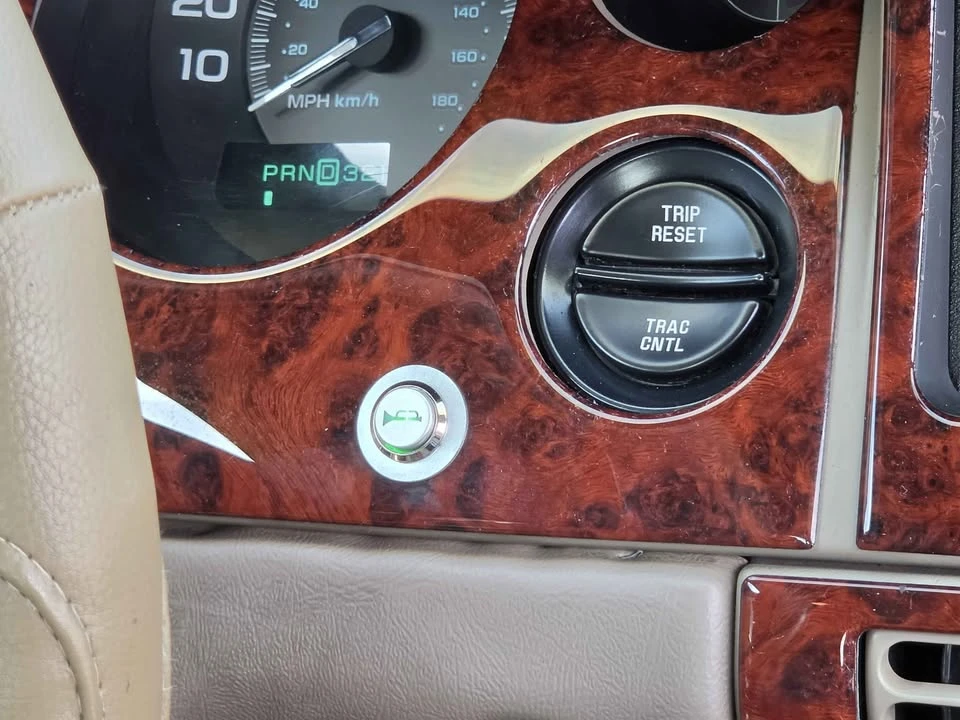 1998 Buick Riviera 8th Gen - Image 5 of 20