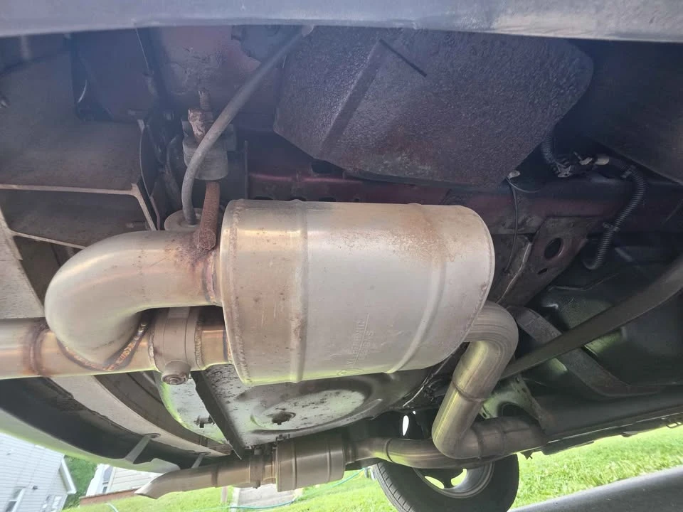 1998 Buick Riviera 8th Gen - Image 10 of 20