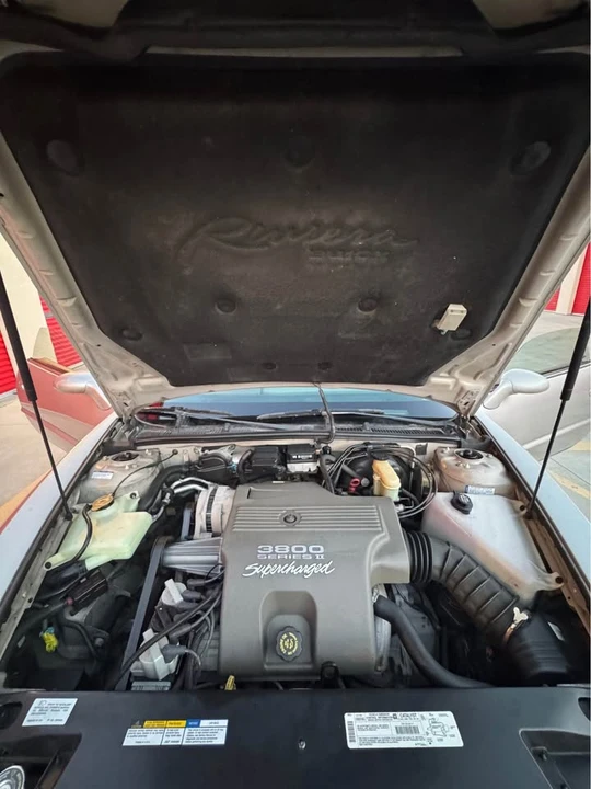 1998 Buick Riviera 8th Gen - Image 8 of 14