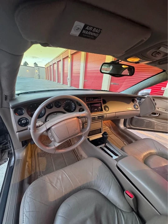1998 Buick Riviera 8th Gen - Image 12 of 14