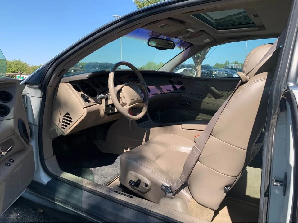 1998 Buick Riviera 8th Gen - Image 10 of 14