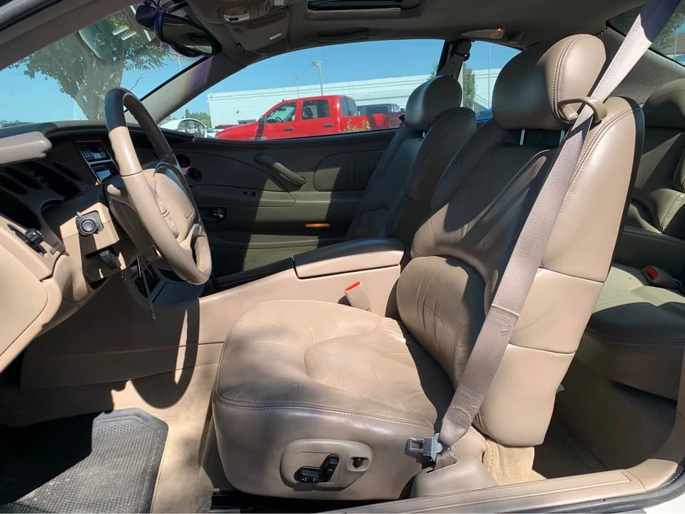 1998 Buick Riviera 8th Gen - Image 11 of 14