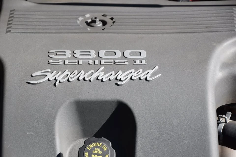 1998 Buick Riviera 8th Gen - Image 3 of 9