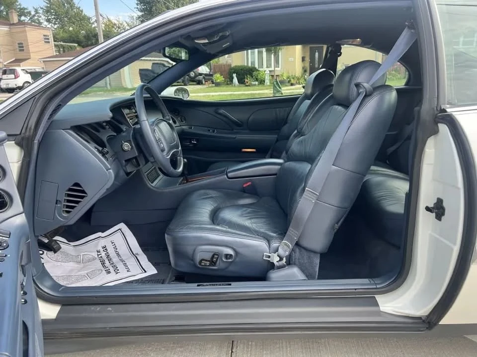1998 Buick Riviera 8th Gen - Image 14 of 20