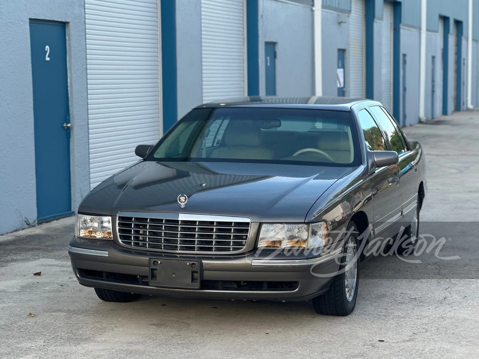 1998 Cadillac DeVille 7th Gen - Image 15 of 15