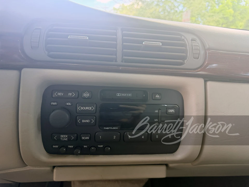 1998 Cadillac DeVille 7th Gen - Image 8 of 15