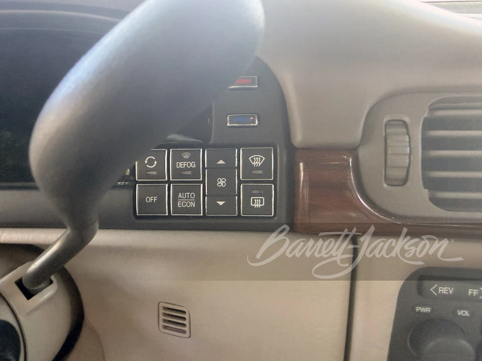 1998 Cadillac DeVille 7th Gen - Image 11 of 15