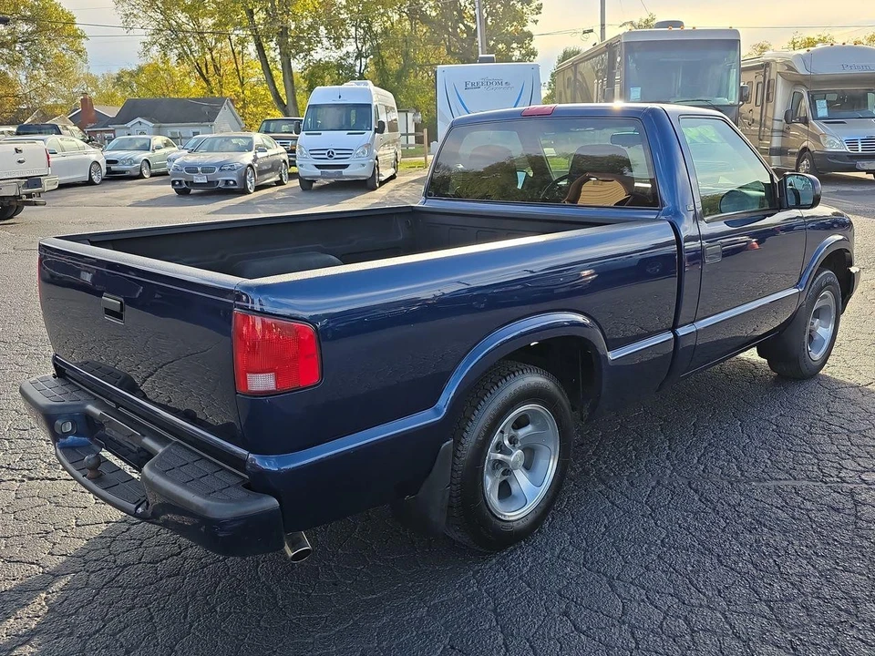 1998 Chevrolet S-10 - Image 2 of 12