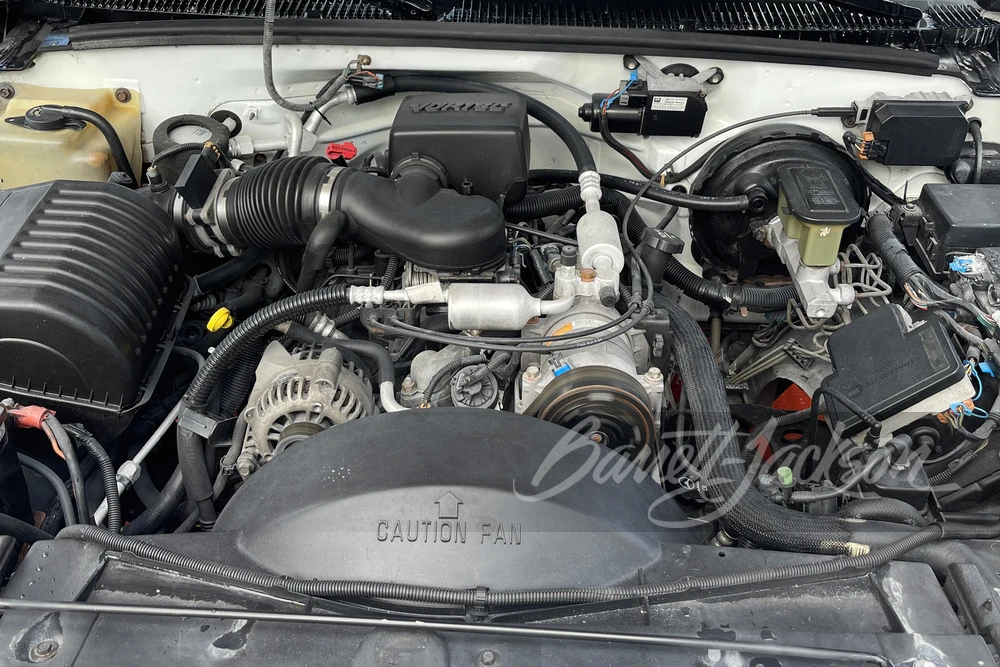 1998 Chevrolet Suburban 8th Gen - Image 2 of 6