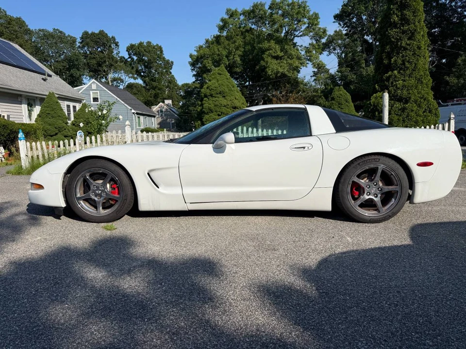 1999 Chevrolet Corvette C5 - Image 2 of 14
