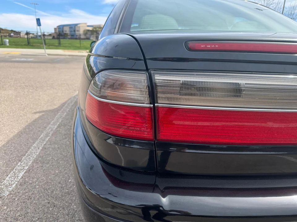 1998 Cadillac Catera - Image 28 of 31