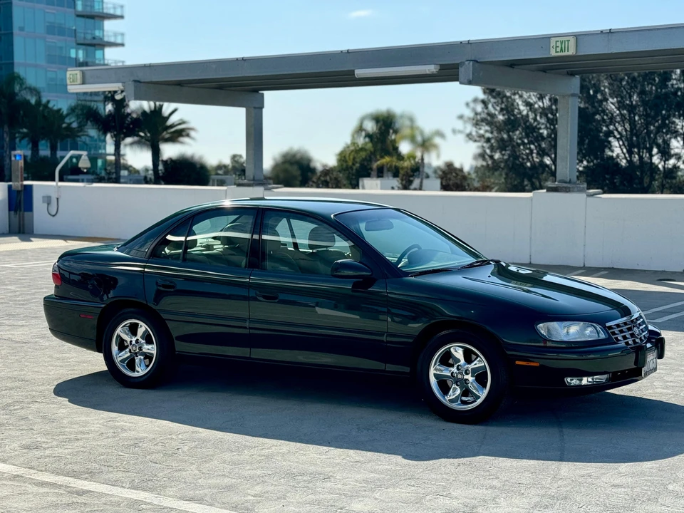 1998 Cadillac Catera - Image 22 of 31