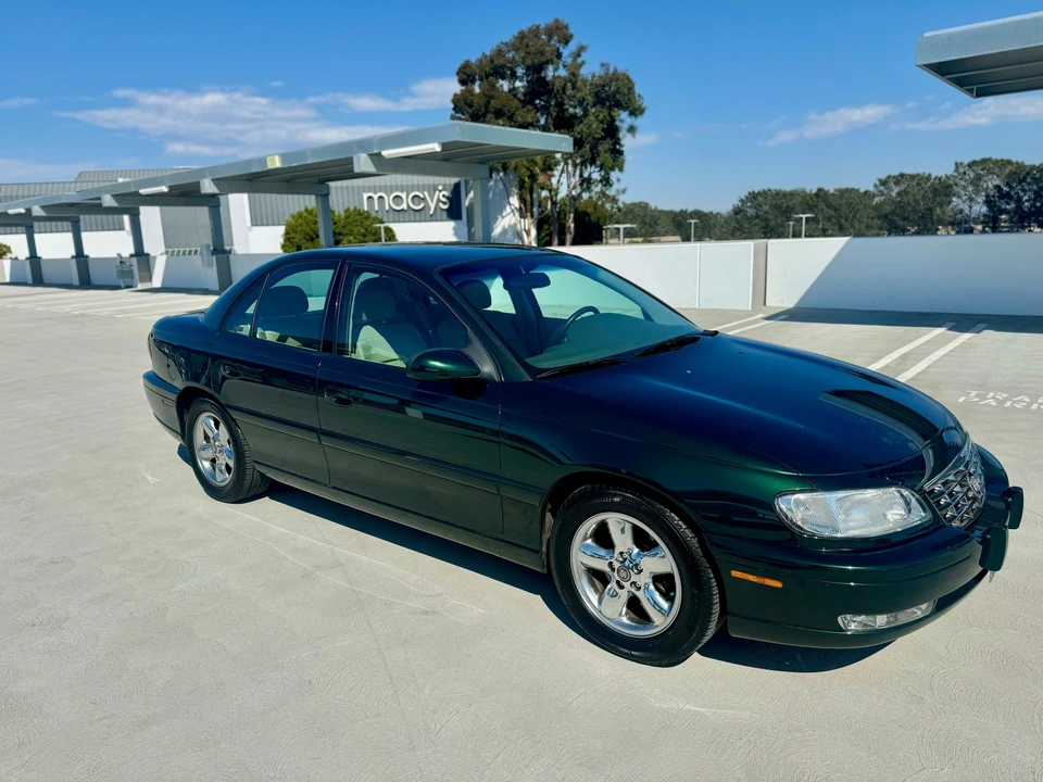 1998 Cadillac Catera - Image 24 of 31