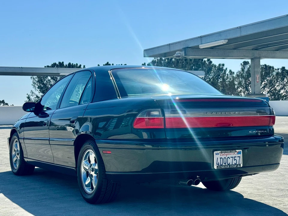 1998 Cadillac Catera - Image 14 of 31