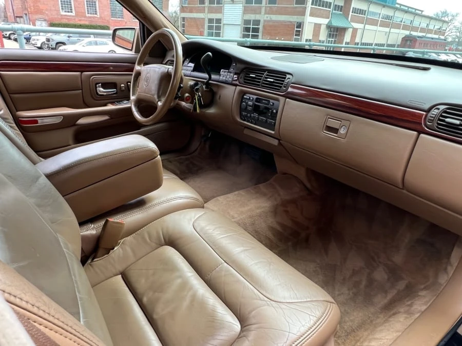 1998 Cadillac DeVille 7th Gen - Image 5 of 8