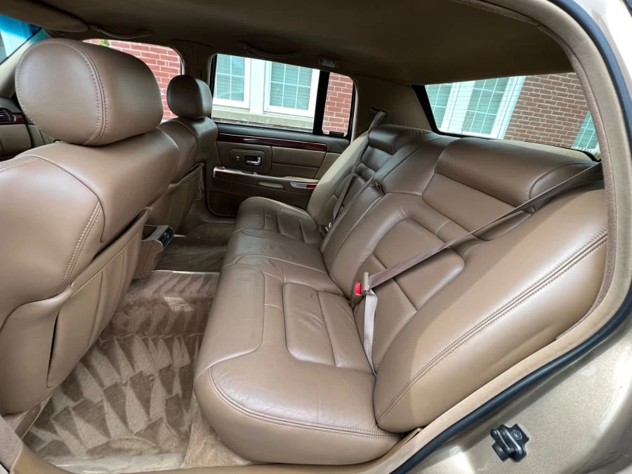 1998 Cadillac DeVille 7th Gen - Image 6 of 8