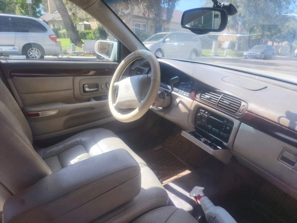 1998 Cadillac DeVille 7th Gen - Image 4 of 12