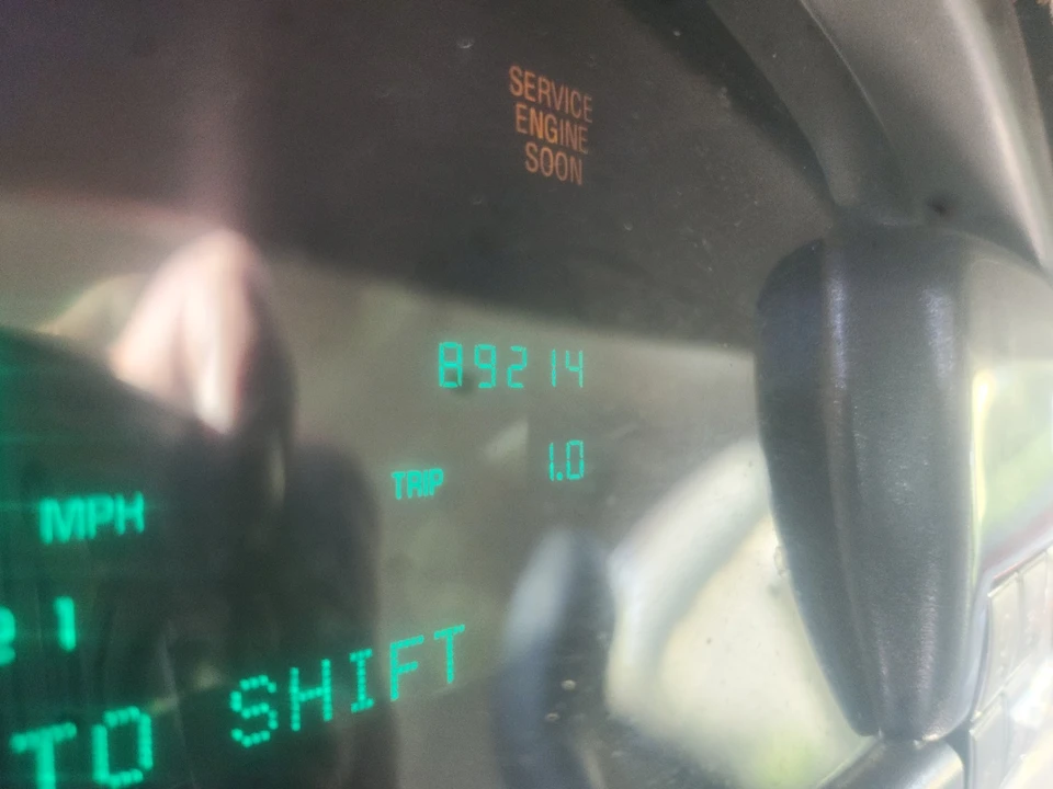1998 Cadillac DeVille 7th Gen - Image 7 of 12