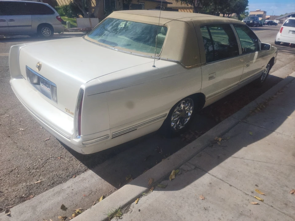 1998 Cadillac DeVille 7th Gen - Image 3 of 12