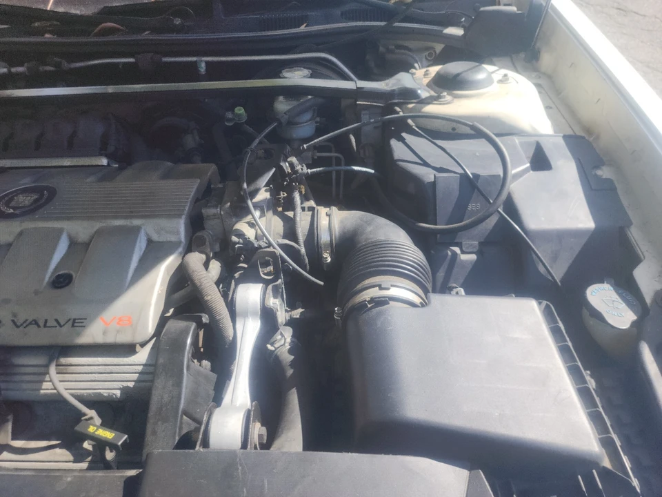 1998 Cadillac DeVille 7th Gen - Image 9 of 12
