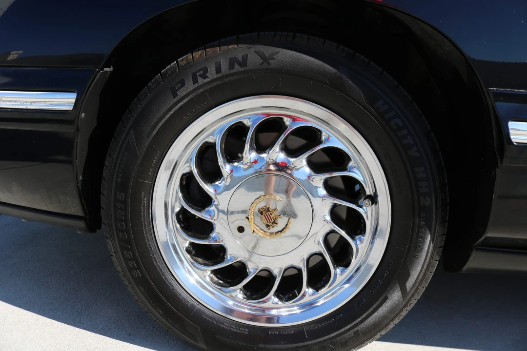 1998 Cadillac DeVille 7th Gen - Image 27 of 31