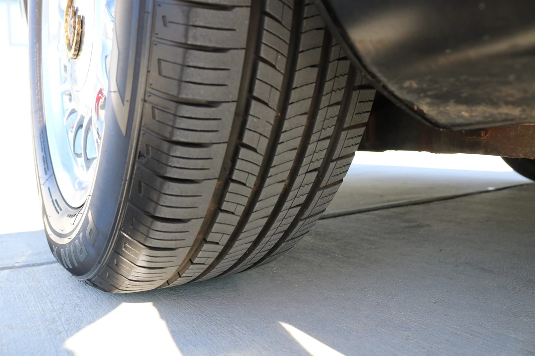 1998 Cadillac DeVille 7th Gen - Image 29 of 31