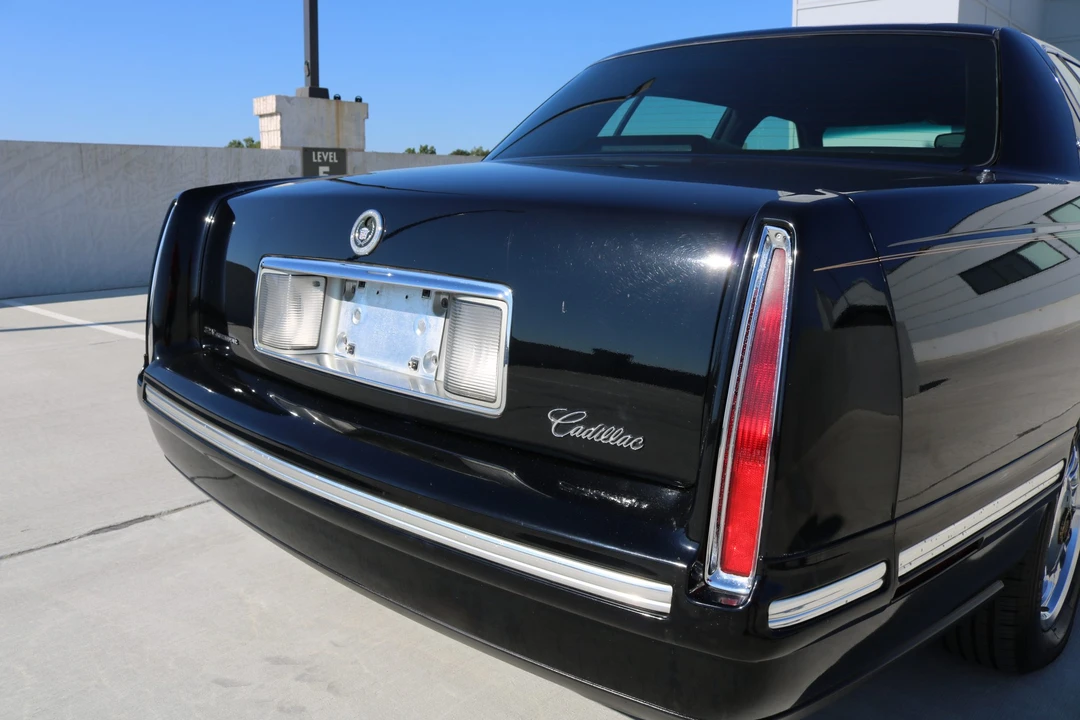 1998 Cadillac DeVille 7th Gen - Image 23 of 31