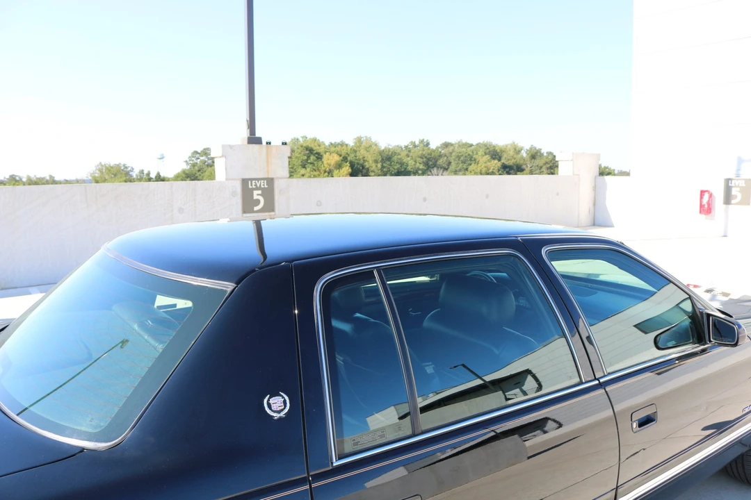 1998 Cadillac DeVille 7th Gen - Image 19 of 31