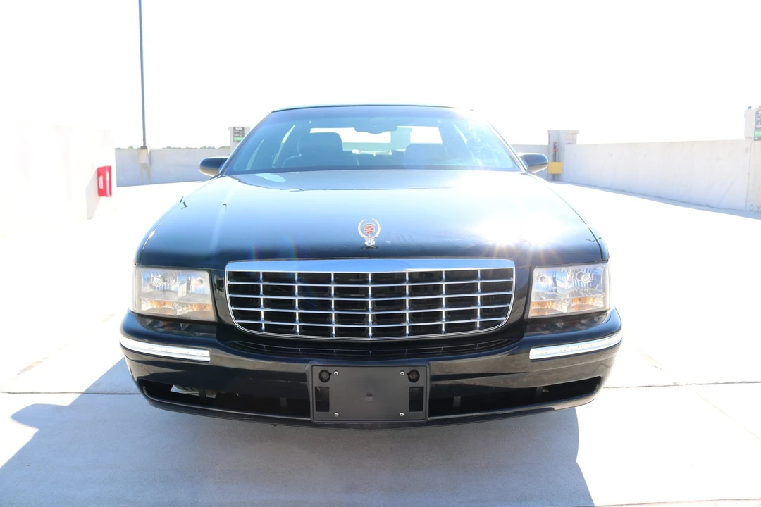 1998 Cadillac DeVille 7th Gen - Image 9 of 31