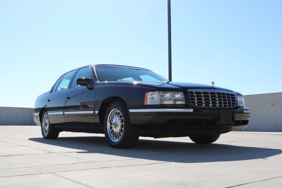 1998 Cadillac DeVille 7th Gen - Image 7 of 31