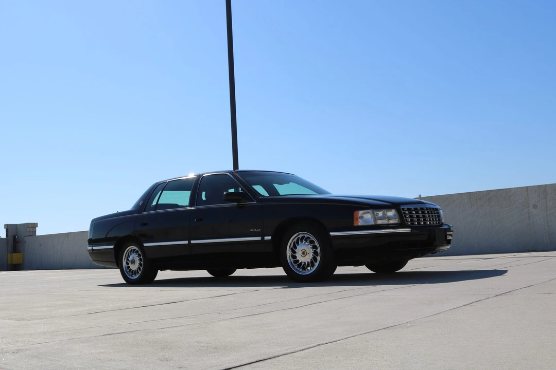 1998 Cadillac DeVille 7th Gen - Image 6 of 31